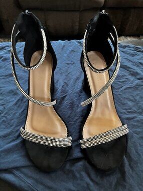 Top Moda Hannah-27 Black Rhinestone Block Heels
